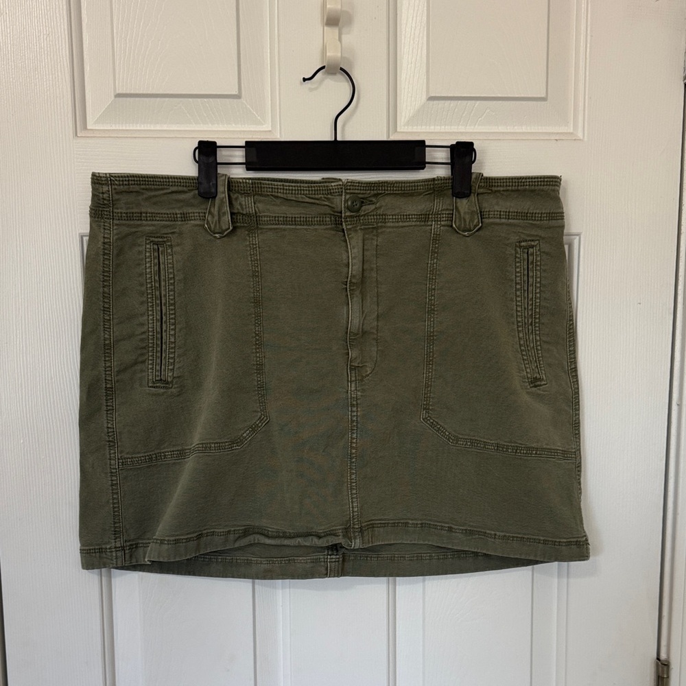 American Eagle Outfitters Stretch High Rise Mini Olive Skirt